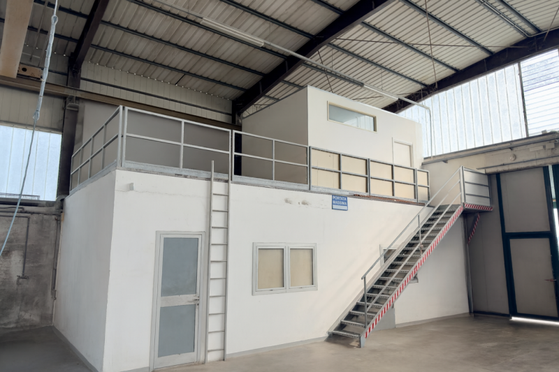 CASELLE DI SELVAZZANO: Proponiamo in vendita capannone artigianale sviluppato su un unico livello...