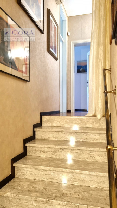 Selvazzano Dentro San Domenico, Splendida Villa di generose dimensioni con ampio studio di circa ...