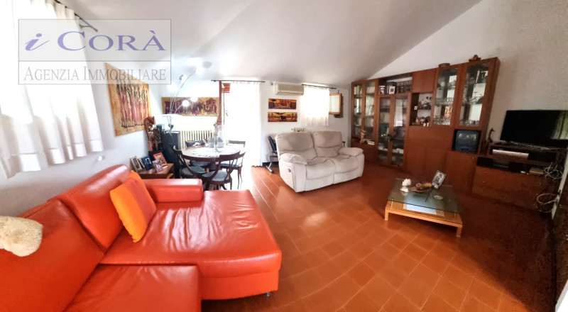 Selvazzano Dentro San Domenico, Splendida Villa di generose dimensioni con ampio studio di circa ...