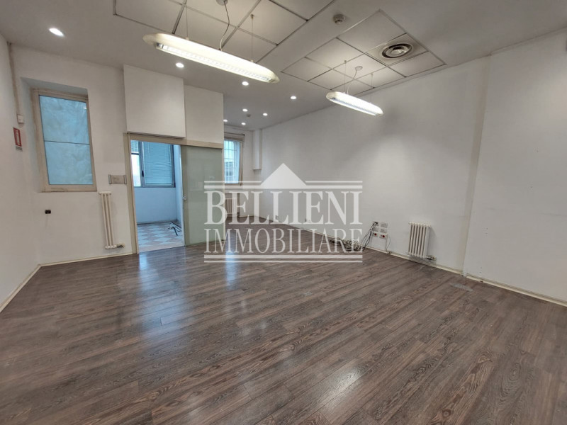 BORGO BERGA/VIALE MARGHERITA 113: in posizione strategica e dalla grande visibilità fronte strada...