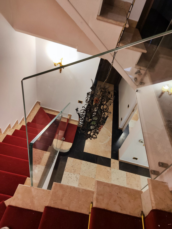 SAN GIOVANNI/DUOMO

Presentiamo un'elegante e spaziosa soluzione abitativa nel cuore della zona d...