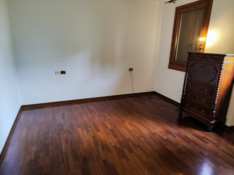 SAN GIOVANNI/DUOMO

Presentiamo un'elegante e spaziosa soluzione abitativa nel cuore della zona d...