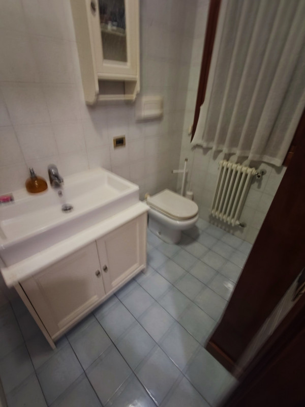 SAN GIOVANNI/DUOMO

Presentiamo un'elegante e spaziosa soluzione abitativa nel cuore della zona d...