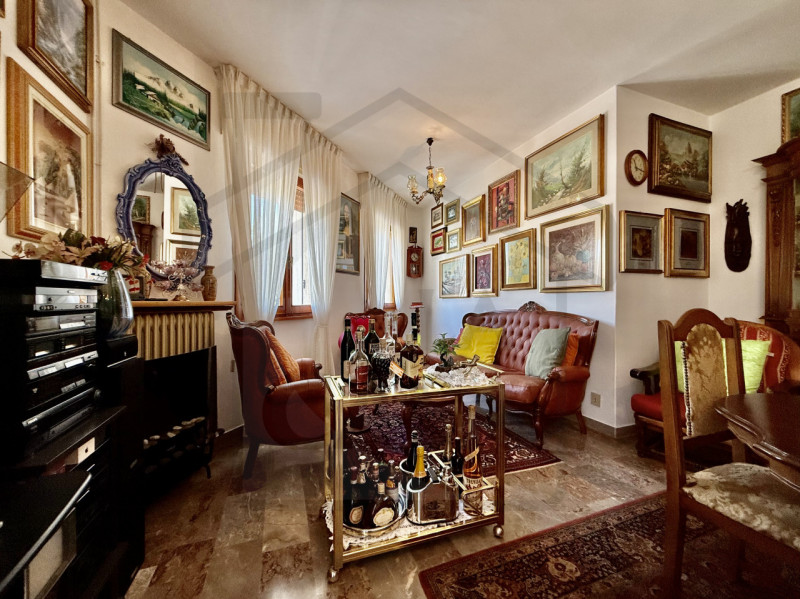 MONTEGROTTO TERME - In tranquillo contesto residenziale ma comodo a tutti servizi, nella zona di ...