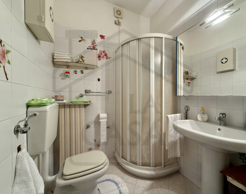 MONTEGROTTO TERME - In tranquillo contesto residenziale ma comodo a tutti servizi, nella zona di ...