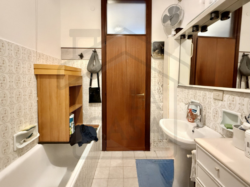 MONTEGROTTO TERME - In tranquillo contesto residenziale ma comodo a tutti servizi, nella zona di ...