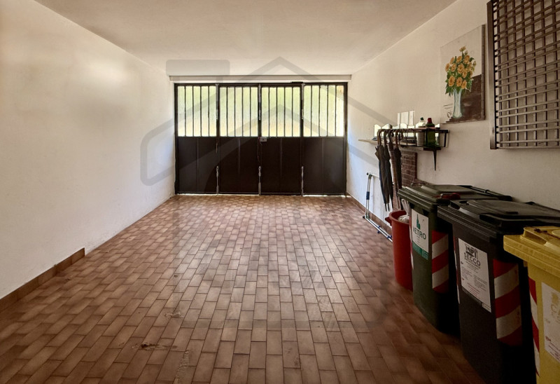 MONTEGROTTO TERME - In tranquillo contesto residenziale ma comodo a tutti servizi, nella zona di ...