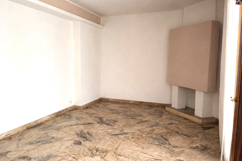 In vendita a Vicenza, nel rinomato quartiere di Sant’Andrea, proponiamo un appartamento quadriloc...