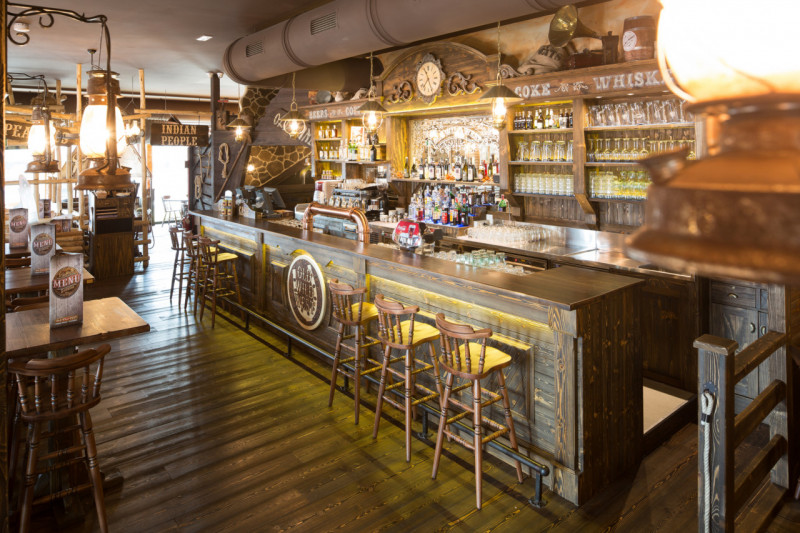 Cubatura attuale 1300 mc circa, occupati da C/1. Possibilità con PUA di avere disponibili in tota...