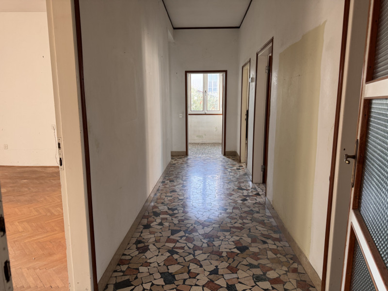 Rif. BC128  (per info 392 3361100 Beatrice)

In un contesto residenziale tranquillo, composto pre...