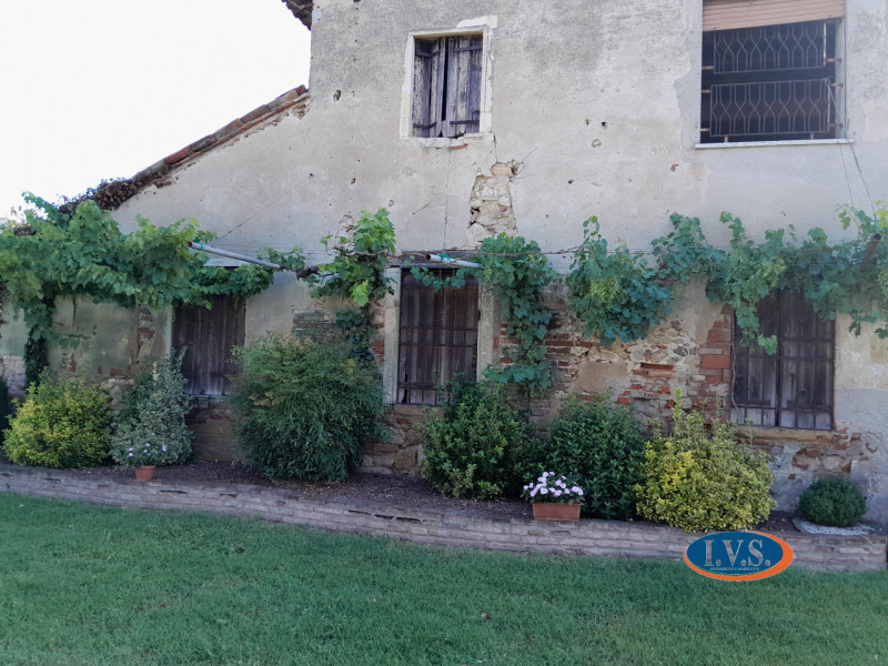 MONTEGALDELLA- Se stai cercando un luogo dove rilassarti e rigenerarti dopo una lunga giornata di...