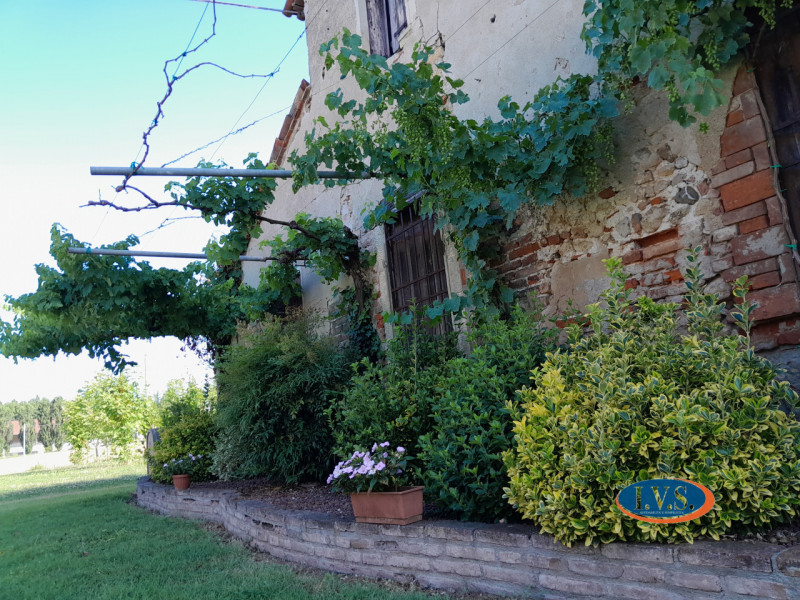 MONTEGALDELLA- Se stai cercando un luogo dove rilassarti e rigenerarti dopo una lunga giornata di...