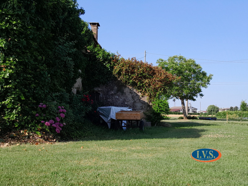 MONTEGALDELLA- Se stai cercando un luogo dove rilassarti e rigenerarti dopo una lunga giornata di...