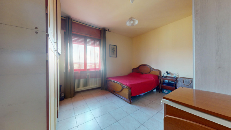 SAN LAZZARO – BICAMERE CON TERRAZZO E GARAGE: In zona San Lazzaro, comoda a tutti i principali se...