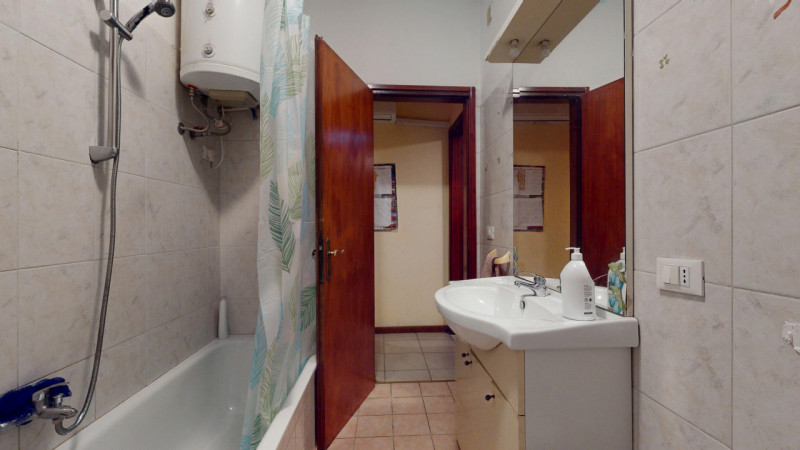 SAN LAZZARO – BICAMERE CON TERRAZZO E GARAGE: In zona San Lazzaro, comoda a tutti i principali se...