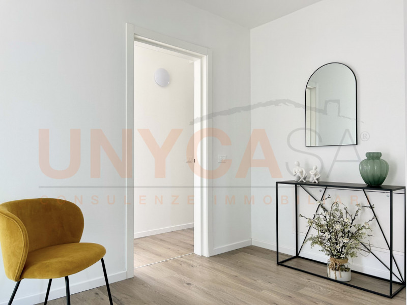 TOMBOLO: in posizione centrale e ben visibile, ti proponiamo in vendita un intero fabbricato rece...