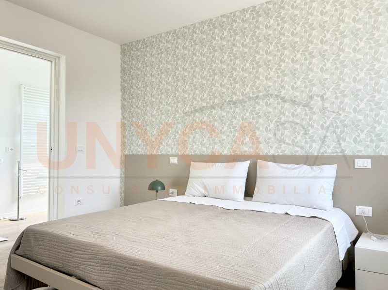 TOMBOLO: in posizione centrale e ben visibile, ti proponiamo in vendita un intero fabbricato rece...