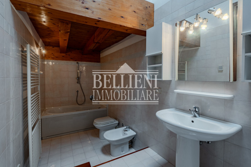 CENTRO STORICO - Nel prestigioso contesto del Centro Storico di Vicenza, a pochi passi dal celebr...