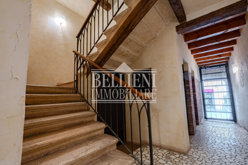 CENTRO STORICO - Nel prestigioso contesto del Centro Storico di Vicenza, a pochi passi dal celebr...