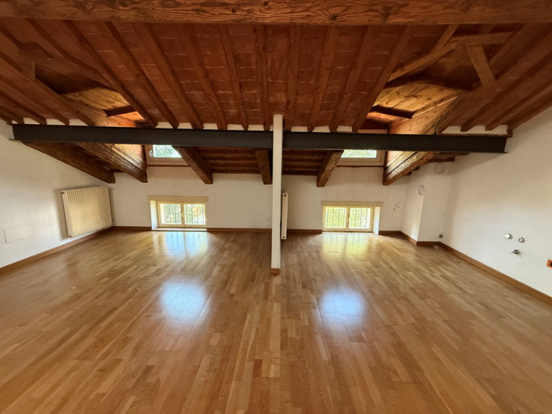 ULTIMO PIANO IN PALAZZO STORICO DEL '600 CON PARCO. EURO 339.000. CODICE 4551.

In affascinante e...