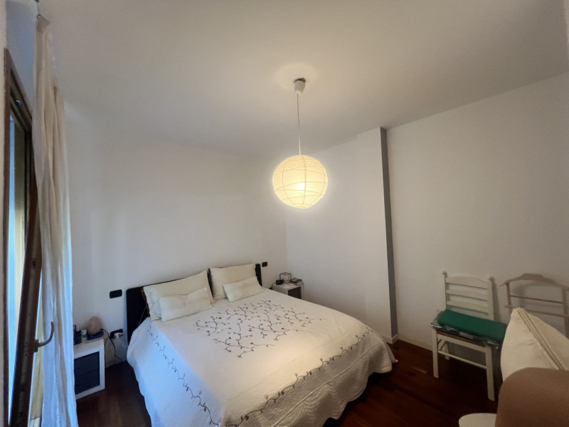 Meraviglioso MIDI APPARTAMENTO situato al primo piano di un tranquillo contesto di sole 6 unità a...