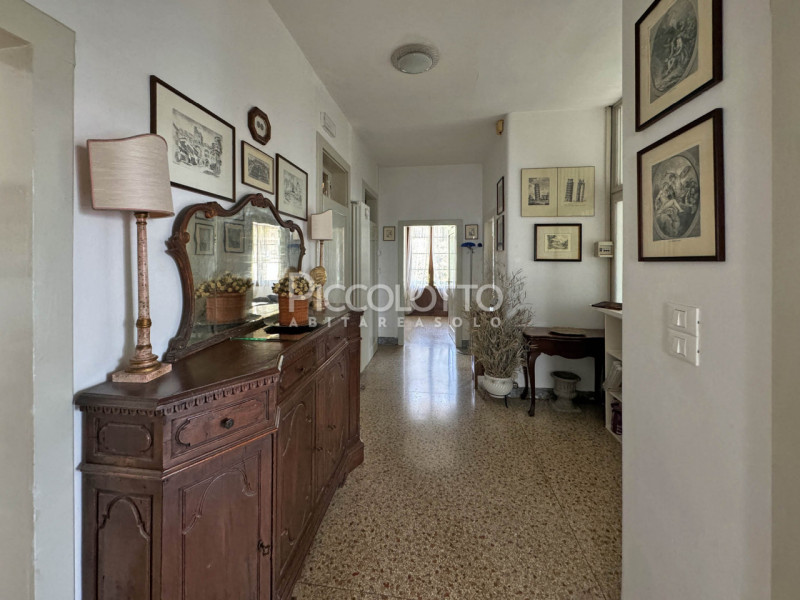 Rif. V5311 - Appartamento in vendita ad Asolo con splendida vista panoramica sulla pianura, in tr...