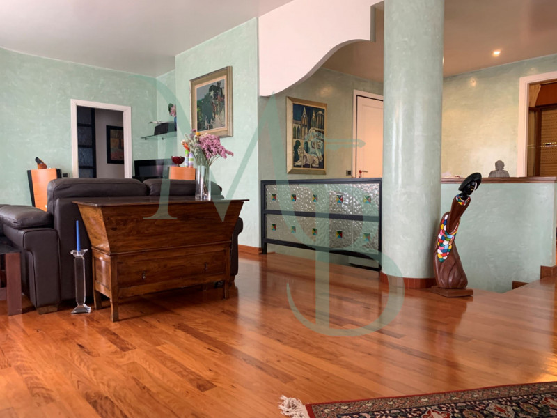 PADOVA, ZONA PIO X: Immobiliare MB propone in vendita un appartamento di grandi dimensioni in zon...