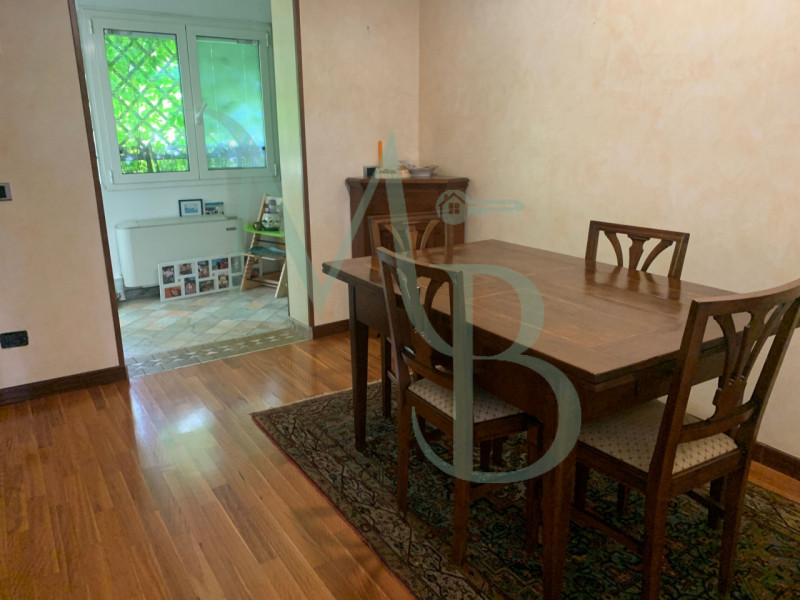 PADOVA, ZONA PIO X: Immobiliare MB propone in vendita un appartamento di grandi dimensioni in zon...