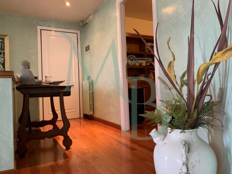 PADOVA, ZONA PIO X: Immobiliare MB propone in vendita un appartamento di grandi dimensioni in zon...