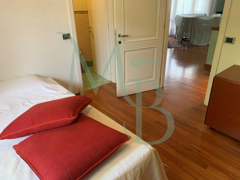 PADOVA, ZONA PIO X: Immobiliare MB propone in vendita un appartamento di grandi dimensioni in zon...