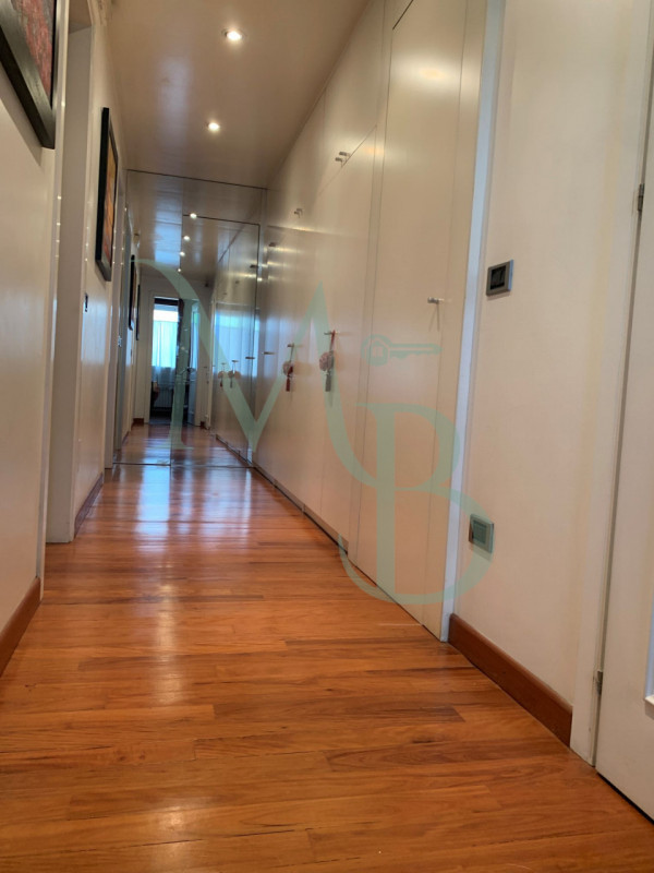 PADOVA, ZONA PIO X: Immobiliare MB propone in vendita un appartamento di grandi dimensioni in zon...