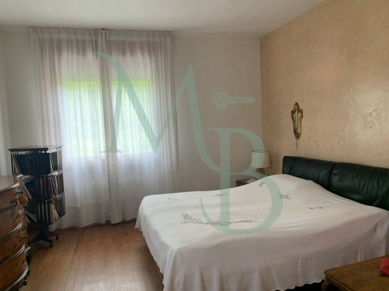 PADOVA, ZONA PIO X: Immobiliare MB propone in vendita un appartamento di grandi dimensioni in zon...