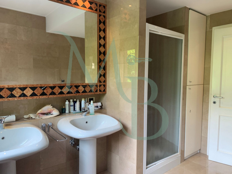 PADOVA, ZONA PIO X: Immobiliare MB propone in vendita un appartamento di grandi dimensioni in zon...