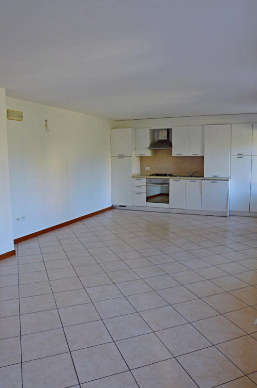 Incantevole Appartamento con Giardino in Piazza a Nove
Stai cercando la tua oasi di tranquillità ...