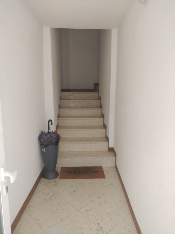 Incantevole Appartamento con Giardino in Piazza a Nove
Stai cercando la tua oasi di tranquillità ...