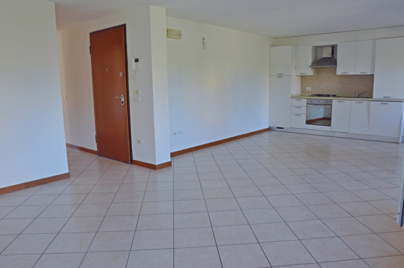 Incantevole Appartamento con Giardino in Piazza a Nove
Stai cercando la tua oasi di tranquillità ...