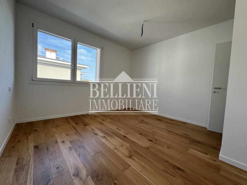 CALDOGNO: Proponiamo in affitto una splendida casa singola appena ultimata e certificata in class...