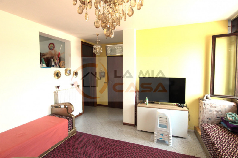 Sant'Angelo di Piove di Sacco - Appartamento al secondo e ultimo piano in centro paese, vicinissi...