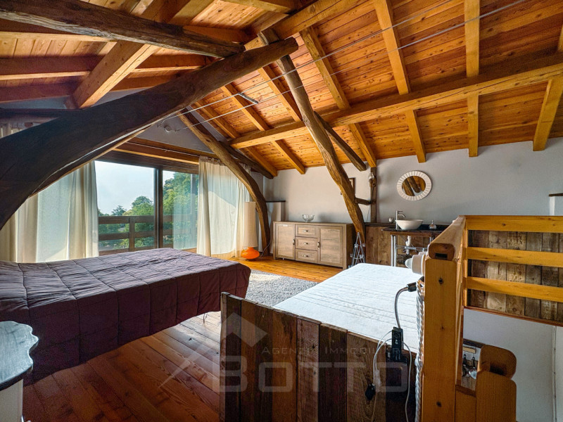 Independent house for sale in Arola, with lake view