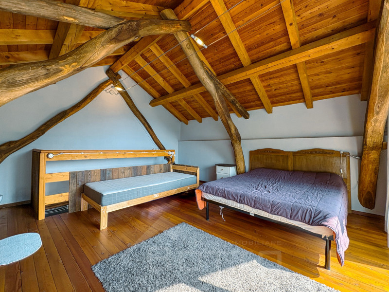 Independent house for sale in Arola, with lake view