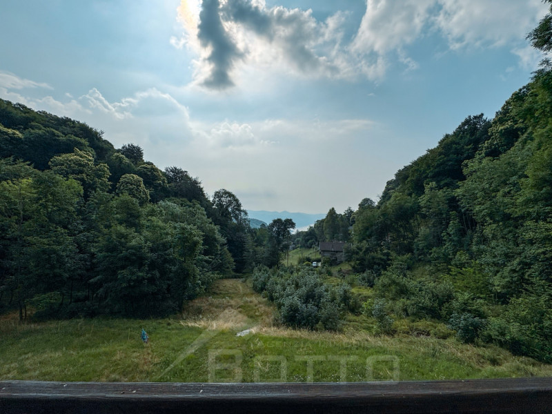 Independent house for sale in Arola, with lake view