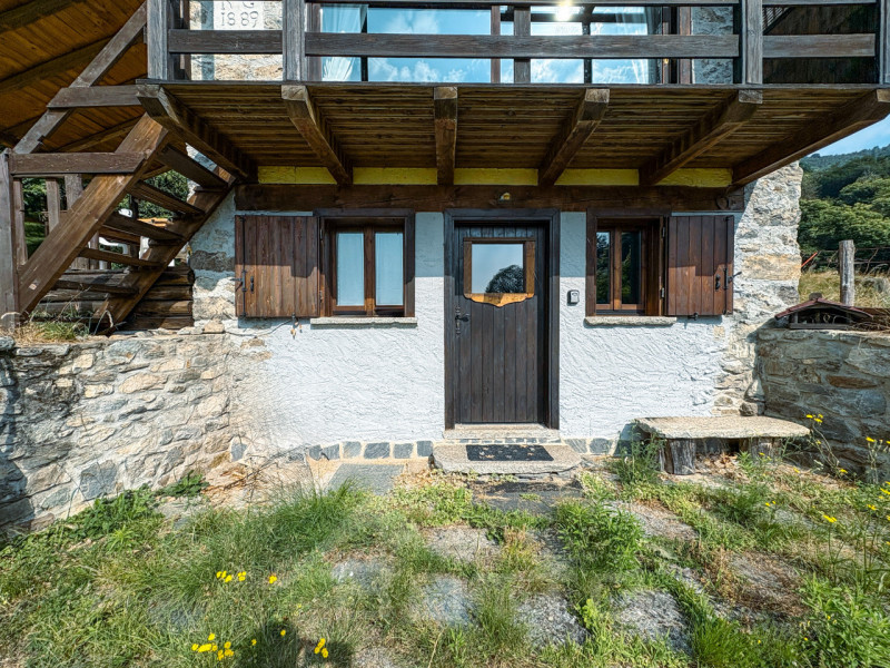 Independent house for sale in Arola, with lake view