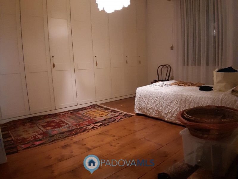 Immobile in esclusiva al Gruppo Padova MLS
Nel cuore del centro storico di Monselice, proponiamo ...
