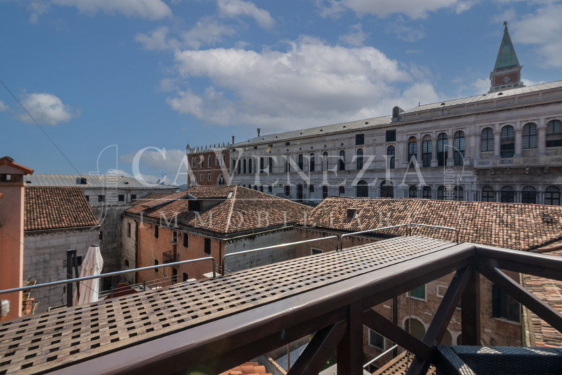 Venezia Vendita Appartamento trilocale