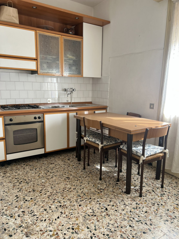 Padova – Sant’Osvaldo: A soli 10 minuti dal Prato della Valle, proponiamo in vendita una spaziosa...