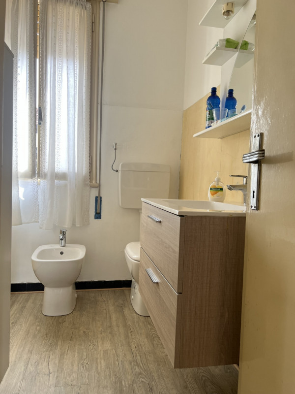 Padova – Sant’Osvaldo: A soli 10 minuti dal Prato della Valle, proponiamo in vendita una spaziosa...