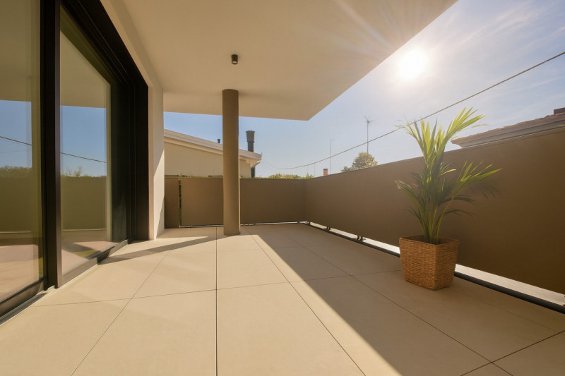 Nella rinomata zona di Santa Maria del Rovere, proponiamo un APPARTAMENTO TRICAMERE all’interno d...