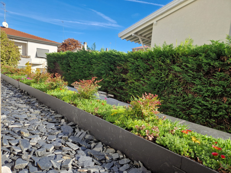 Nella rinomata zona di Santa Maria del Rovere, proponiamo un APPARTAMENTO TRICAMERE all’interno d...