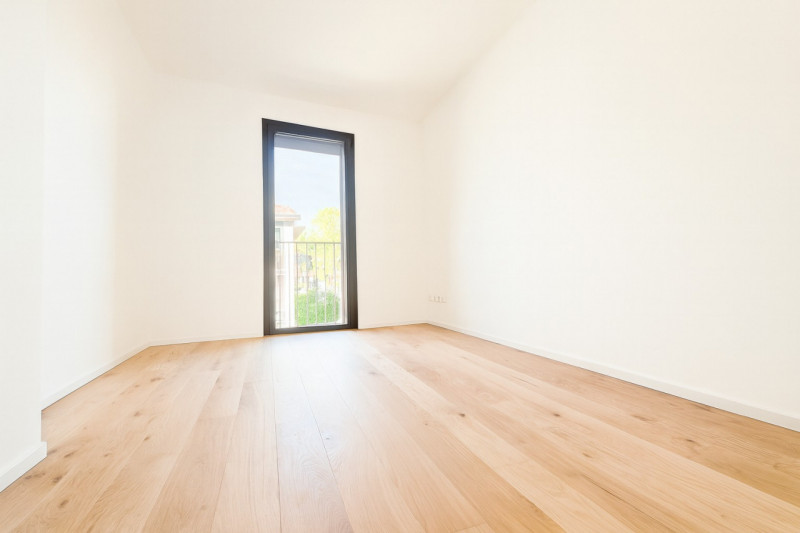 Nella rinomata zona di Santa Maria del Rovere, proponiamo un APPARTAMENTO TRICAMERE all’interno d...