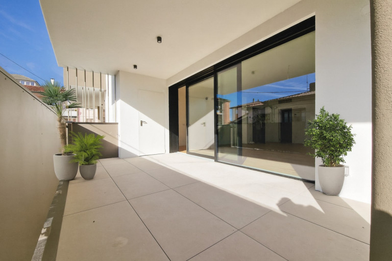 Nella rinomata zona di Santa Maria del Rovere, proponiamo un APPARTAMENTO TRICAMERE all’interno d...